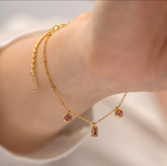 Laylah Bracelet close-up — waterproof hypoallergenic gold bracelet | Glitze Accessories