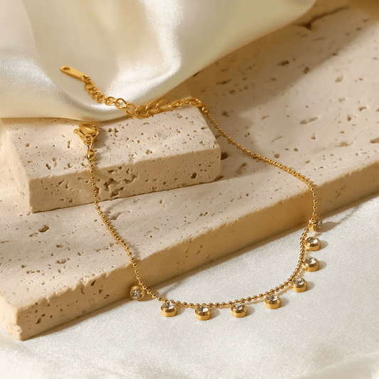 Bella Bracelet close-up — waterproof hypoallergenic gold bracelet | Glitze Accessories