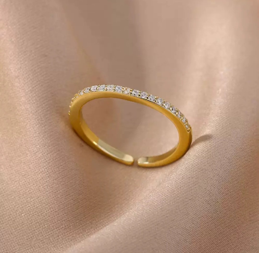 Esmerin Ring White — 18K gold plated stainless steel ring with white stone by Glitze Accessories Pakistan