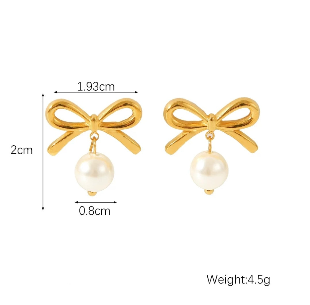 Maribel Earrings size and weight details, gold bow pearl drop earrings by Glitze Accessories