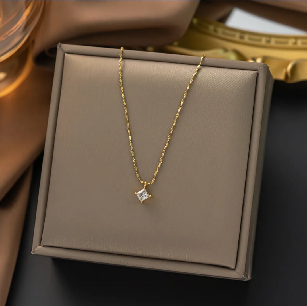 Veltara Necklace - Glitze Accessories
