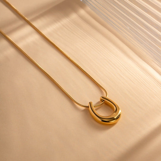 Rosh Necklace in 18K gold plated stainless steel by Glitze Accessories — U-chain necklace for everyday wear