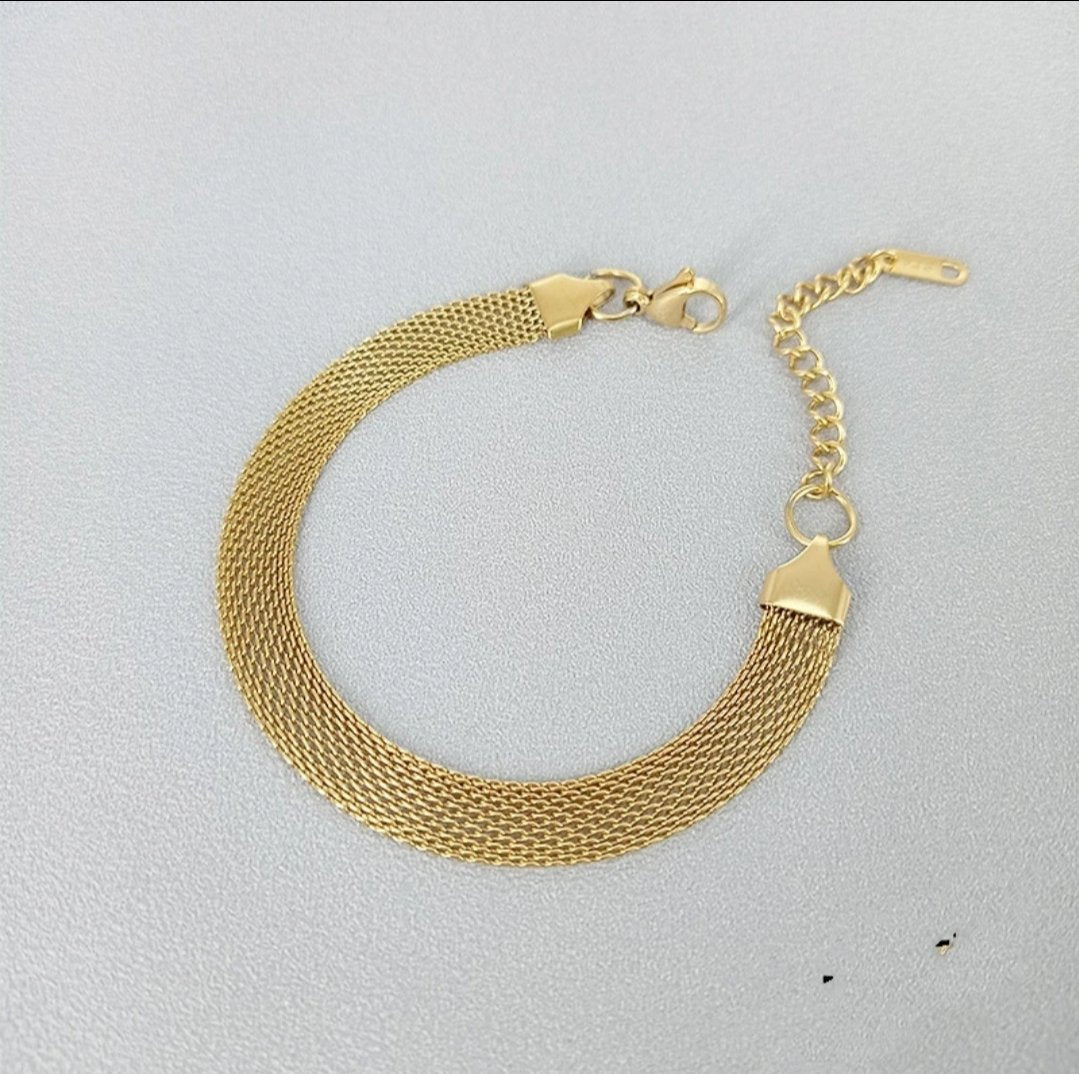 Scarlet - Glitze Accessories