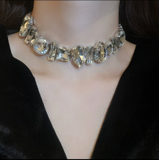 Glitze Accessories Sable silver necklace — lightweight, stylish, affordable jewellery Pakistan