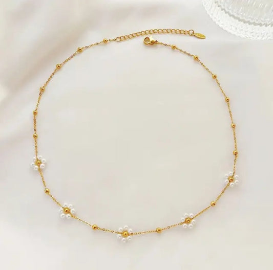 Glitze Accessories Gullouna gold necklace — tarnish-free, waterproof, hypoallergenic jewellery Pakistan
