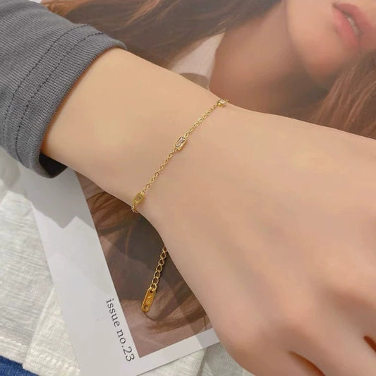 Terrava Bracelet close-up — waterproof hypoallergenic gold bracelet | Glitze Accessories