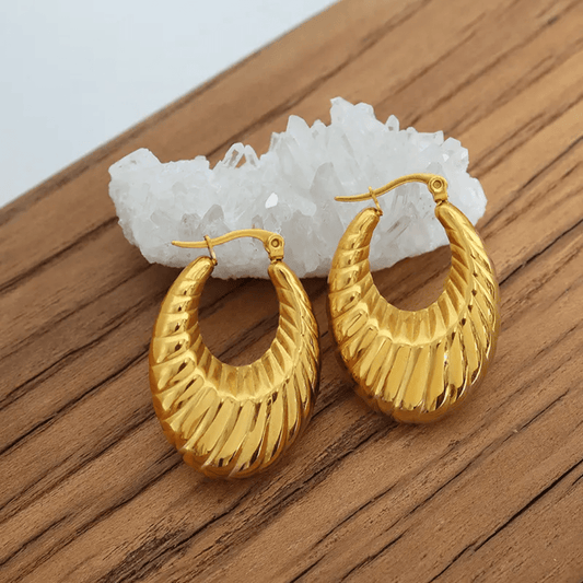 Roselle Bracelet styled — waterproof hypoallergenic gold bracelet | Glitze Accessories
