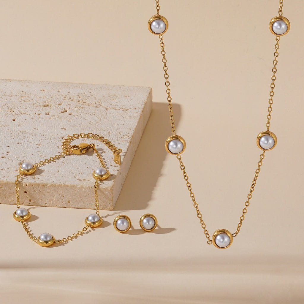 Ivory (Necklace, Bracelet & Ear Rings)