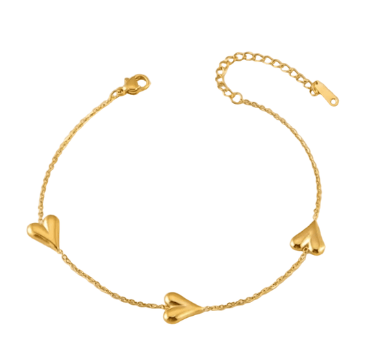Rosette Heart Bracelet detail — romantic heart gold bracelet Pakistan | Glitze Accessories