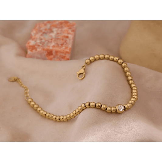 DreamLink Bracelet close-up — waterproof hypoallergenic gold bracelet | Glitze Accessories