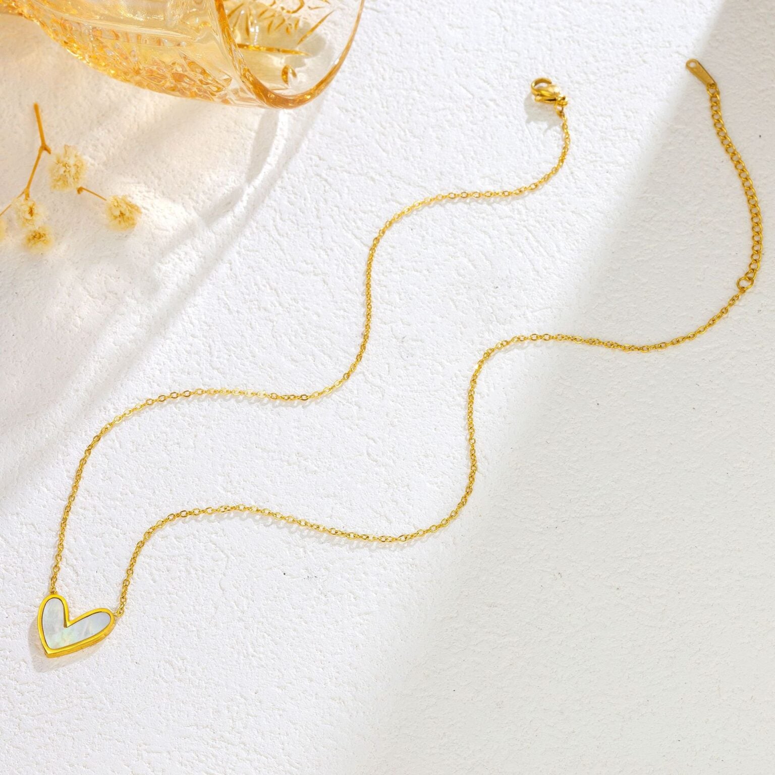 Sora Necklace (White)