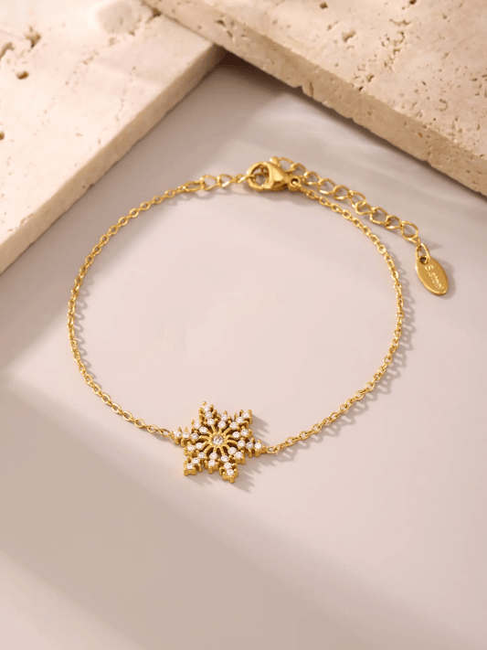 Snowflake Bracelet close-up — waterproof hypoallergenic gold snowflake bracelet | Glitze Accessories