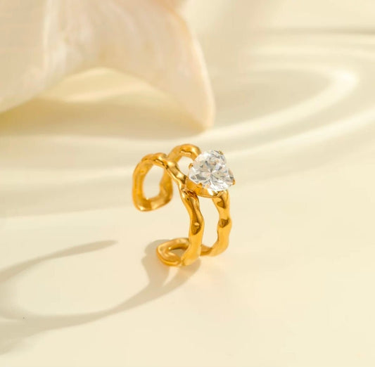 Lumee Ring close-up — waterproof hypoallergenic gold ring | Glitze Accessories