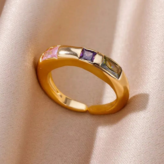 Volt Ring close-up — waterproof hypoallergenic gold ring | Glitze Accessories