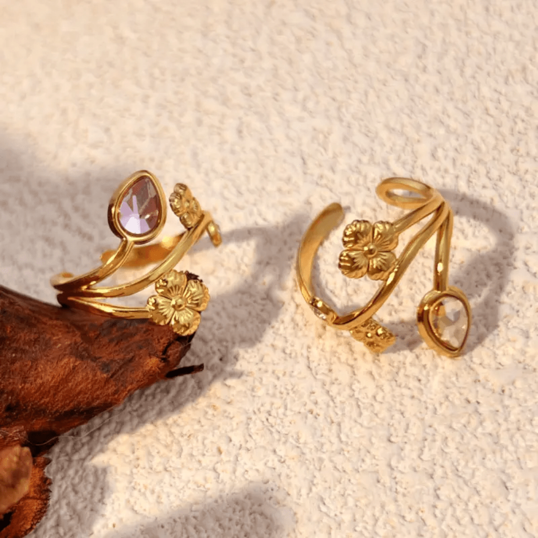 Glitze Accessories Stella jewelry piece featuring elegant design and sparkling details, displayed on a neutral background.