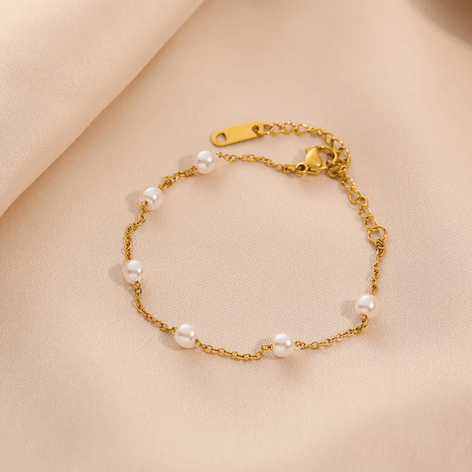 Foree Bracelet close-up — waterproof hypoallergenic gold bracelet | Glitze Accessories