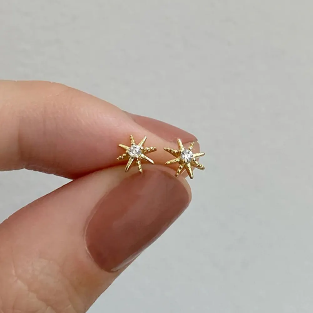 Floral studs - Glitze Accessories