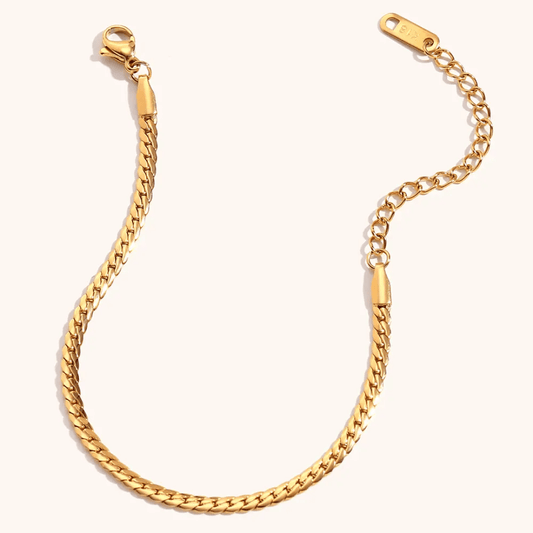 Areeka Bracelet close-up — waterproof hypoallergenic gold bracelet | Glitze Accessories