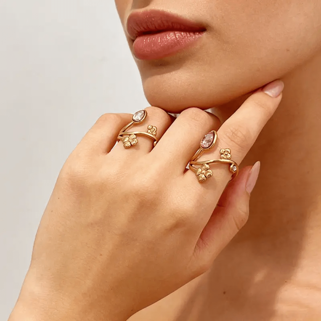 Glitze Accessories Stella jewelry piece, featuring elegant design with sparkling details, displayed on a neutral background.