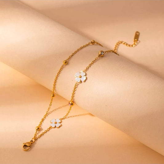 Lily Bracelet close-up — waterproof hypoallergenic gold floral bracelet | Glitze Accessories
