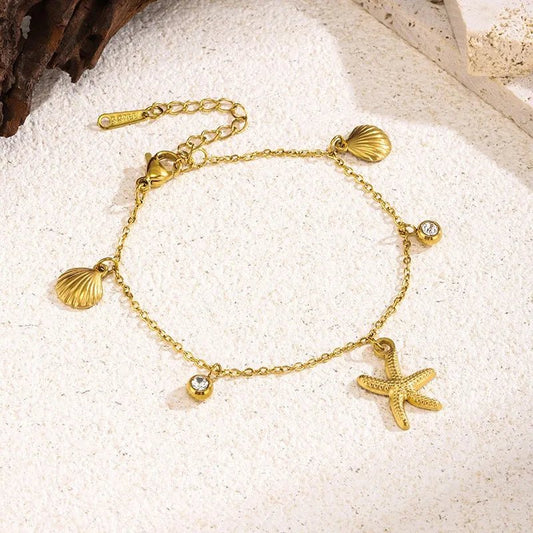 Miami Bracelet close-up — waterproof hypoallergenic gold bracelet | Glitze Accessories