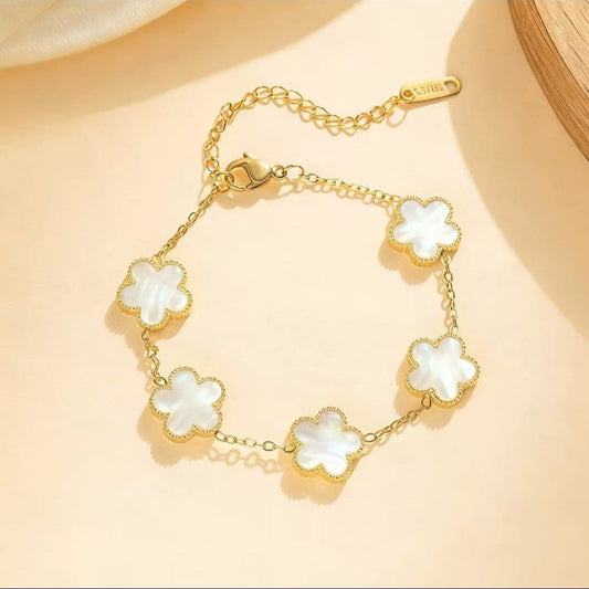 Clover Bracelet (White) close-up — waterproof hypoallergenic gold bracelet | Glitze Accessories